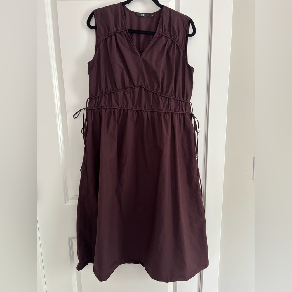 Uniqlo Cotton Gathered Dress in Brown